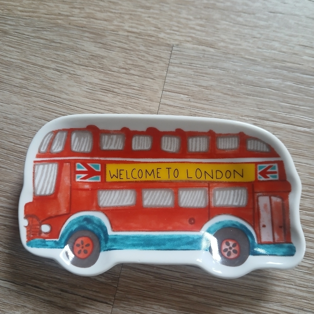 Cost + World Market"WELCOME TO LONDON" Double Decker Bus Tea Bag Dish Souvenir